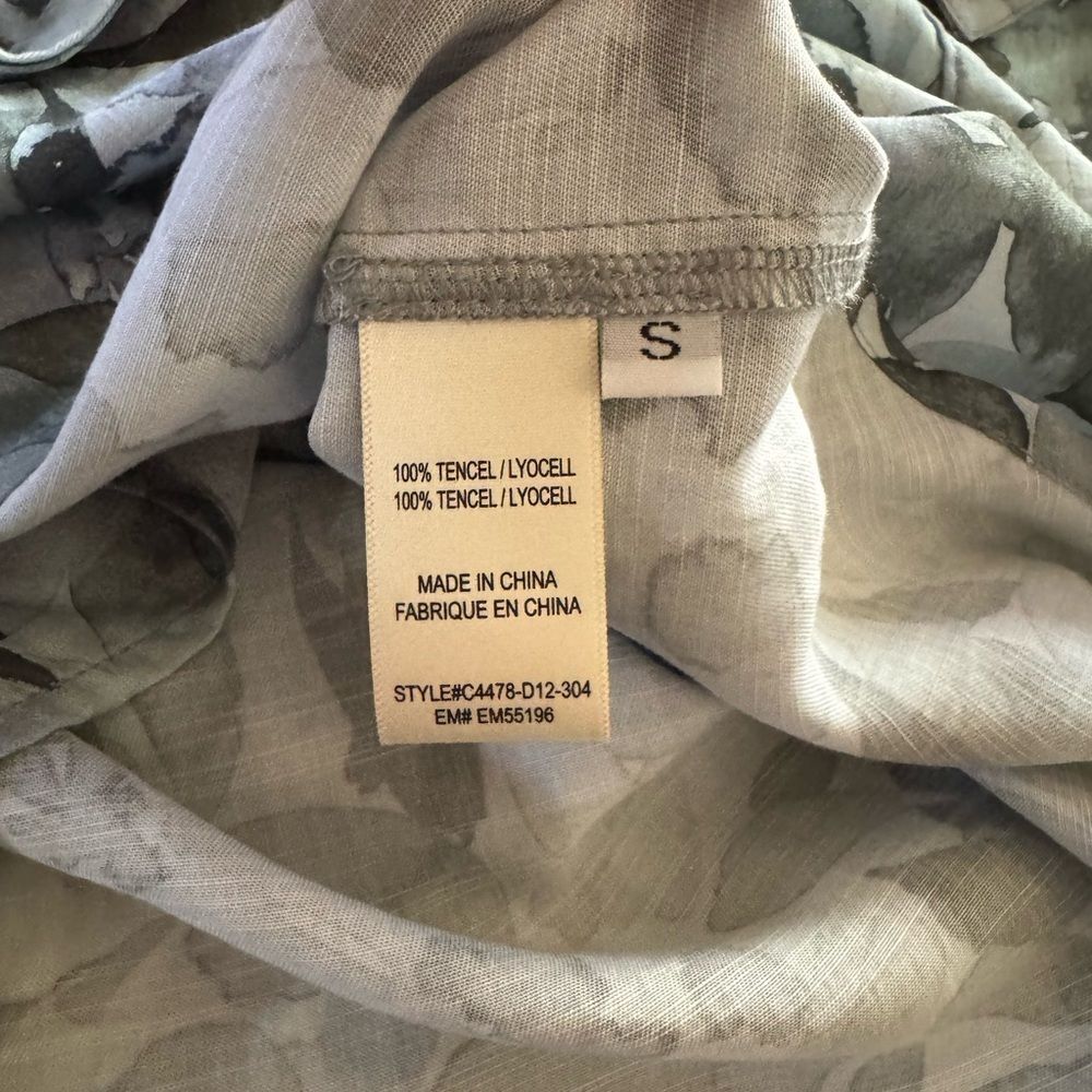 Anthropologie Cloth & Stone button down top | Size M - Picture 5 of 6